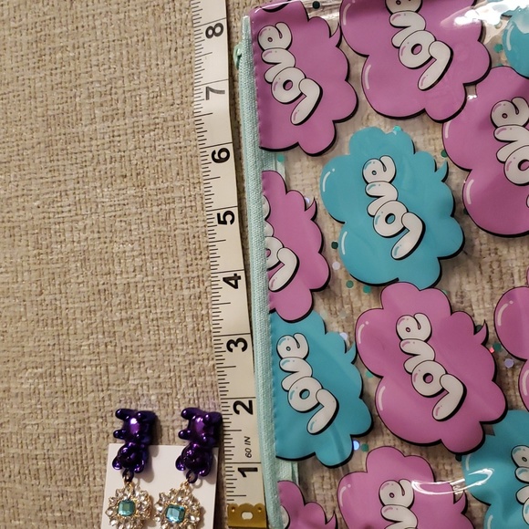 2 pc Bundle  Betsey Johnson Earrings & small makeup bag* - Picture 6 of 13